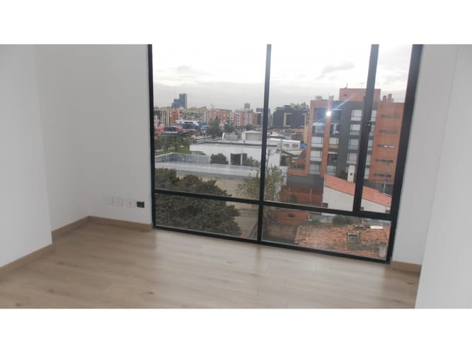 Apartamento de 3 alcobas en venta en Santa Barbara, Bogotá, 108 m² · foto 9 de 12