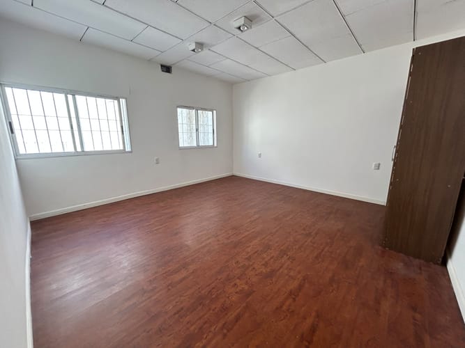 Alquiler apartamento planta baja, gran patio, cocina definida, sin gastos comunes Próximo Católica, impecable La Blanqueada · Foto 7