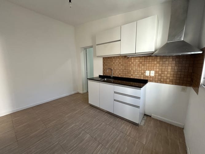 Alquiler apartamento planta baja, gran patio, cocina definida, sin gastos comunes Próximo Católica, impecable La Blanqueada · Foto 8