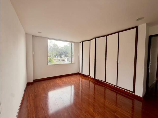 Apartamento de 3 alcobas en arriendo en Chico Norte, Bogotá, 120 m² · foto 21 de 24