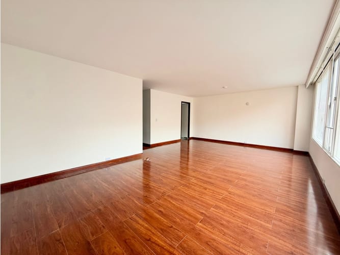 Apartamento de 3 alcobas en arriendo en Chico Norte, Bogotá, 120 m² · foto 4 de 24