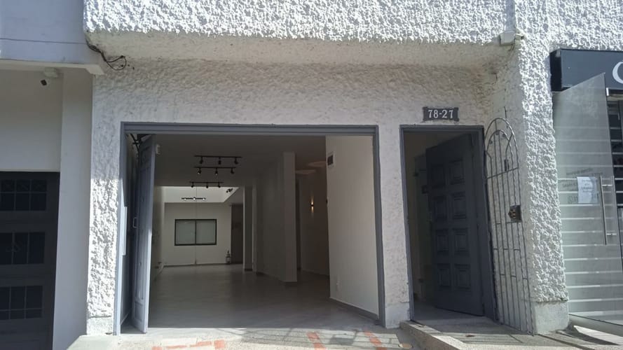 Casa de 4 alcobas en arriendo en Laureles, Medellín, 210 m² · foto 3 de 15