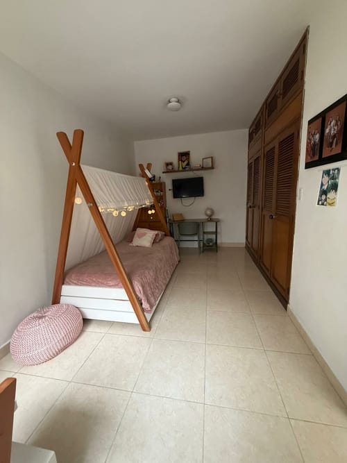 Casa de 4 alcobas en arriendo en Laureles, Medellín, 210 m² · foto 13 de 15