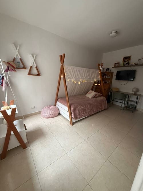 Casa de 4 alcobas en arriendo en Laureles, Medellín, 210 m² · foto 14 de 15