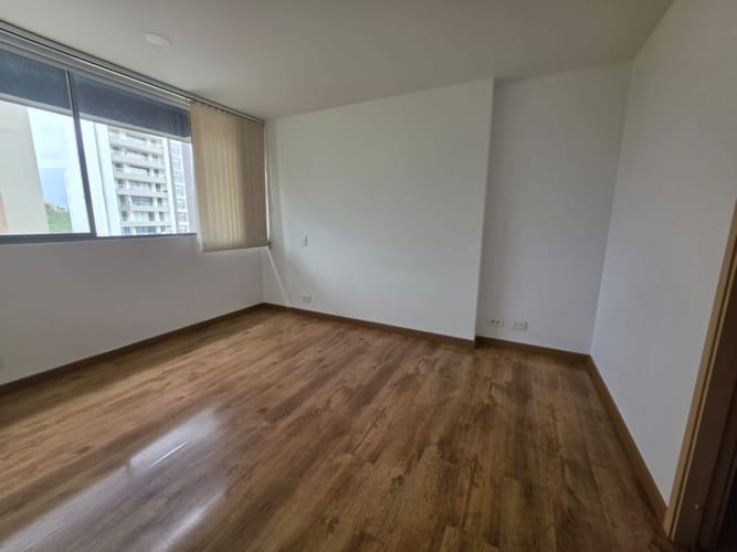 Apartamento de 2 alcobas en arriendo en El Castillo, Medellín, 75 m² · foto 14 de 20