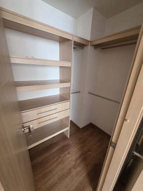 Apartamento de 2 alcobas en arriendo en El Castillo, Medellín, 75 m² · foto 16 de 20