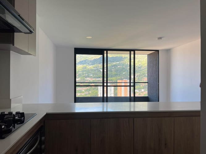 Apartamento de 2 alcobas en arriendo en Escobero, Envigado, 70 m² · foto 3 de 16