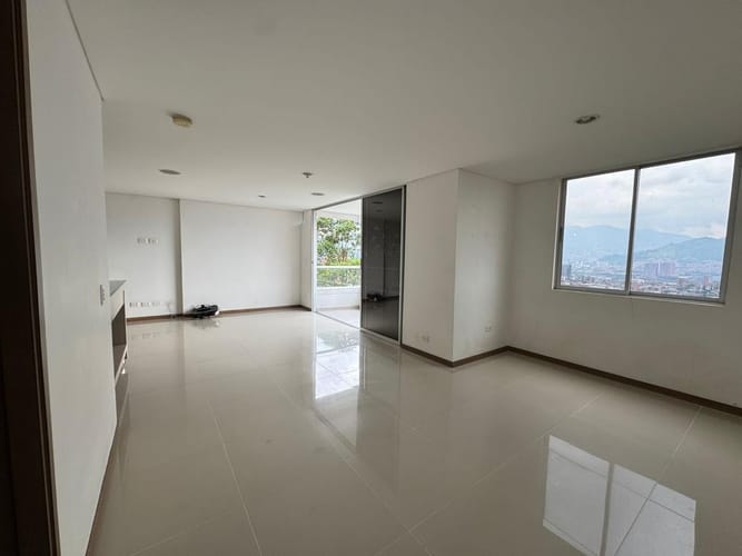 Apartamento de 2 alcobas en venta en Cumbres, Envigado, 75 m² · foto 4 de 24