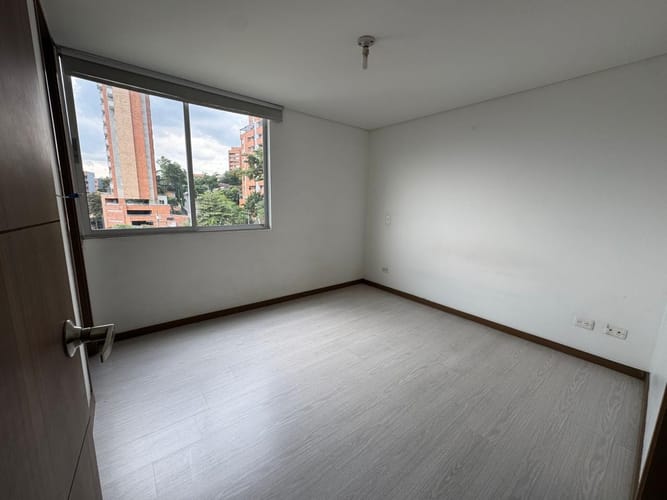 Apartamento de 2 alcobas en venta en Cumbres, Envigado, 75 m² · foto 20 de 24
