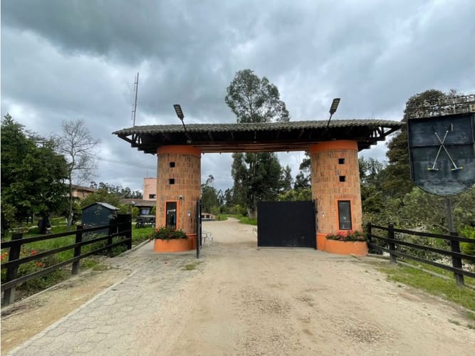 Lote en venta en San Jose, Mosquera, 9050 m² · foto 3 de 20