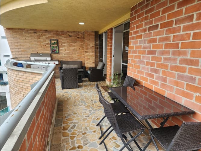 Apartamento de 3 alcobas en arriendo en Las Lomitas, Sabaneta, 270 m² · foto 3 de 24