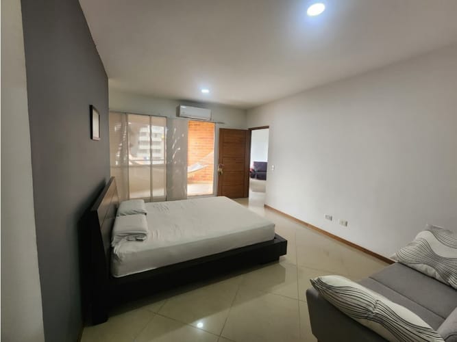 Apartamento de 3 alcobas en arriendo en Las Lomitas, Sabaneta, 270 m² · foto 17 de 24