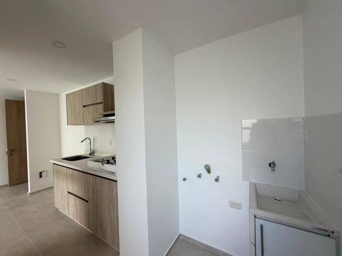 Apartamento de 2 alcobas en arriendo en Baja Suiza, Manizales, 62 m² · foto 4 de 13