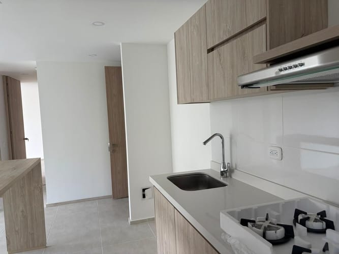 Apartamento de 2 alcobas en arriendo en Baja Suiza, Manizales, 62 m² · foto 2 de 13
