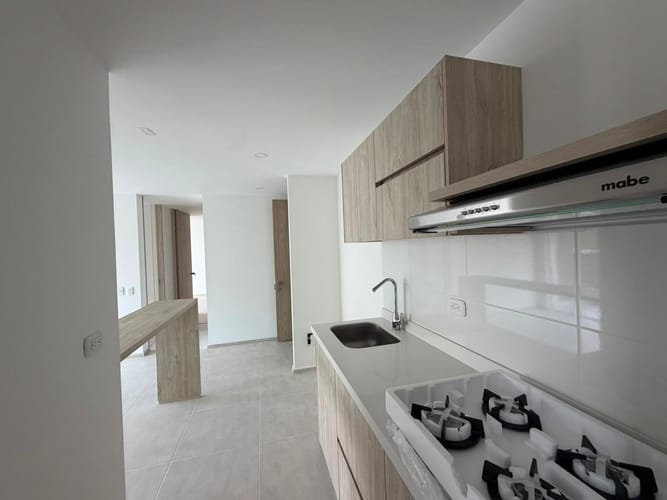 Apartamento de 2 alcobas en arriendo en Baja Suiza, Manizales, 62 m² · foto 3 de 13