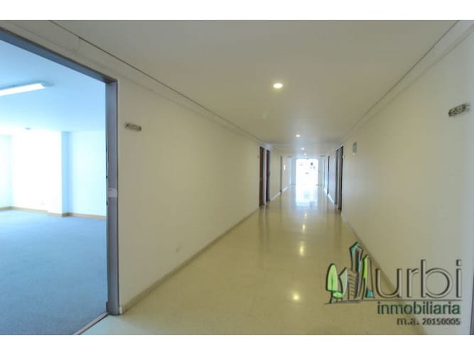 Oficina en venta en Siberia, Cota, 28 m² · foto 9 de 13