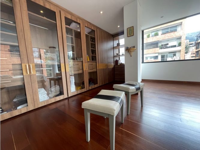 Apartamento de 3 alcobas en venta en Chicó Reservado, Bogotá, 193 m² · foto 17 de 20