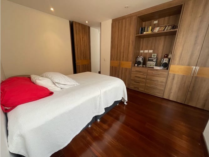 Apartamento de 3 alcobas en venta en Chicó Reservado, Bogotá, 193 m² · foto 18 de 20