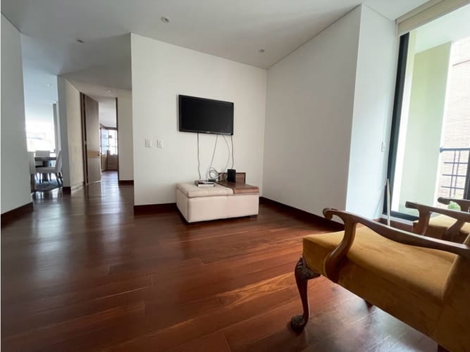 Apartamento de 3 alcobas en venta en Chicó Reservado, Bogotá, 193 m² · foto 19 de 20