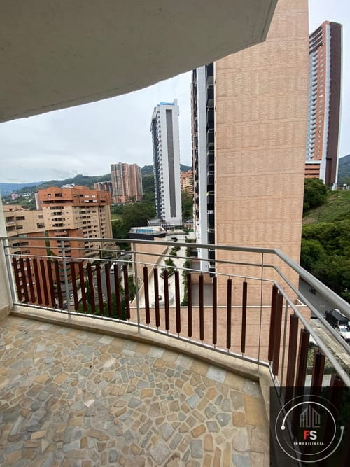 Apartamento de 3 alcobas en arriendo en Loma De San Jose, Sabaneta, 97 m² · foto 7 de 23