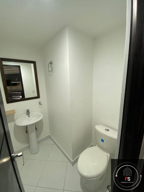 Apartamento de 3 alcobas en arriendo en Loma De San Jose, Sabaneta, 97 m² · foto 11 de 23