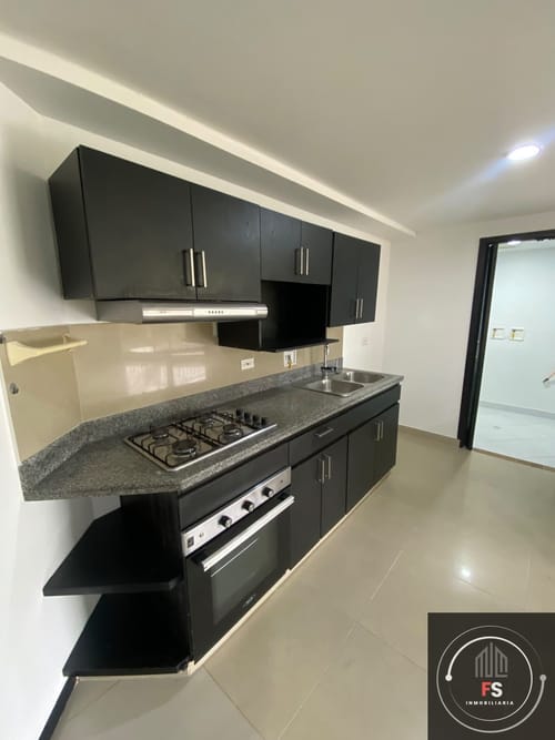 Apartamento de 3 alcobas en arriendo en Loma De San Jose, Sabaneta, 97 m² · foto 16 de 23