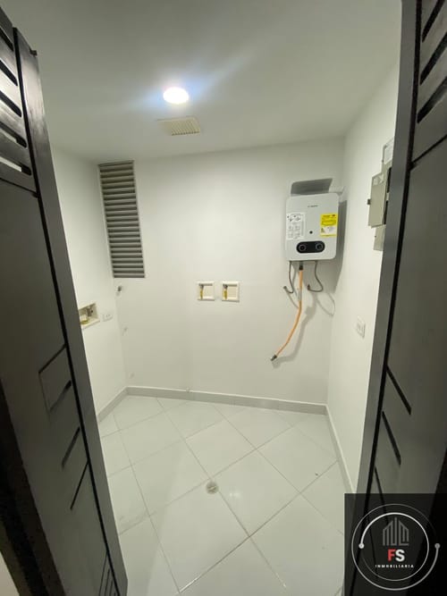 Apartamento de 3 alcobas en arriendo en Loma De San Jose, Sabaneta, 97 m² · foto 17 de 23