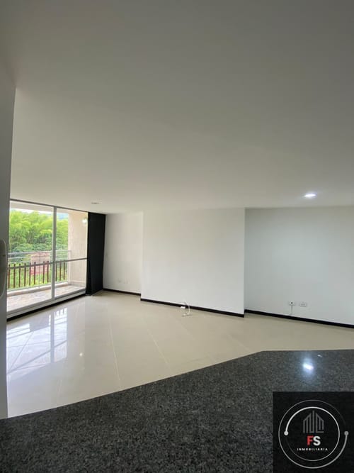 Apartamento de 3 alcobas en arriendo en Loma De San Jose, Sabaneta, 97 m² · foto 18 de 23