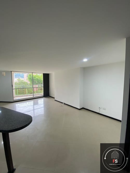 Apartamento de 3 alcobas en arriendo en Loma De San Jose, Sabaneta, 97 m² · foto 19 de 23