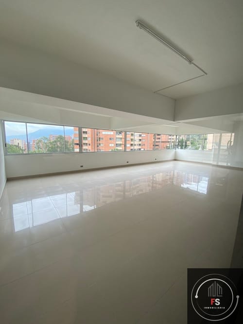 Apartamento de 3 alcobas en arriendo en Loma De San Jose, Sabaneta, 97 m² · foto 20 de 23
