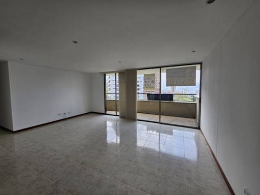 Apartamento de 2 alcobas en arriendo en Transversal Superior, Medellín, 76 m² · foto 2 de 24