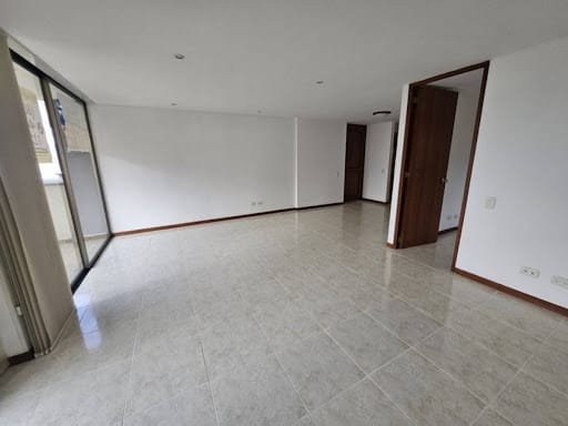 Apartamento de 2 alcobas en arriendo en Transversal Superior, Medellín, 76 m² · foto 14 de 24