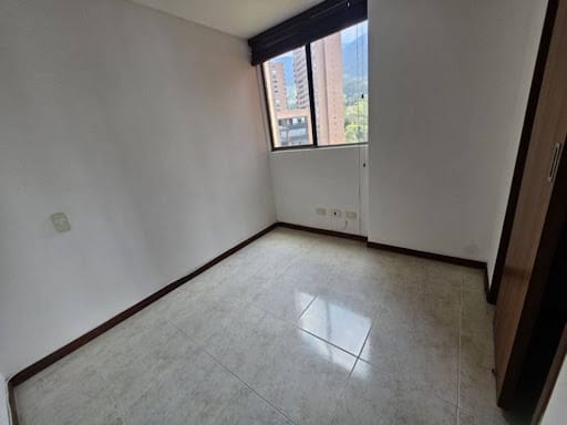 Apartamento de 2 alcobas en arriendo en Transversal Superior, Medellín, 76 m² · foto 15 de 24