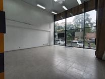 Local en arriendo en San Lucas, Medellín, 102 m² · foto 3 de 8