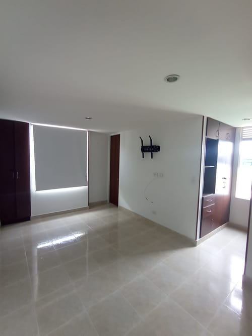 Apartamento de 3 alcobas en arriendo en El Tesoro, Neiva, 94 m² · foto 3 de 13