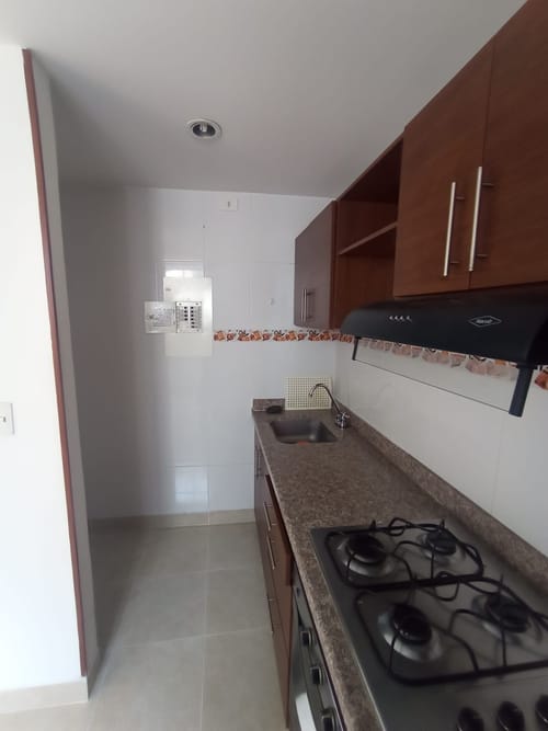 Apartamento de 3 alcobas en arriendo en El Tesoro, Neiva, 94 m² · foto 9 de 13