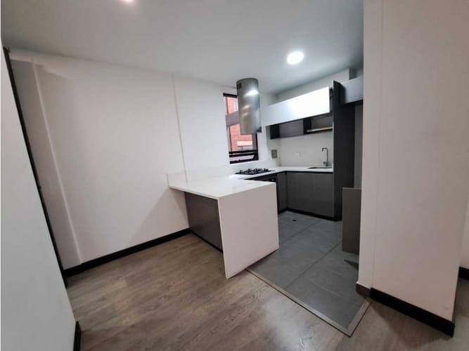 Apartaestudio en venta en El Virrey, Bogotá, 63 m² · foto 3 de 24