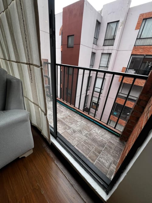 Apartamento de 3 alcobas en venta en Cedritos, Bogotá, 67 m² · foto 3 de 20
