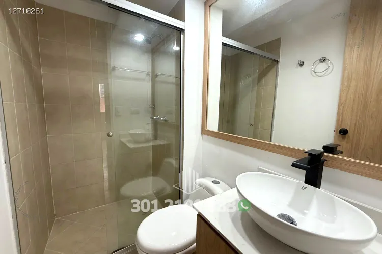 Apartamento de 3 alcobas en arriendo en Castropol, Medellín, 110 m² · foto 11 de 24