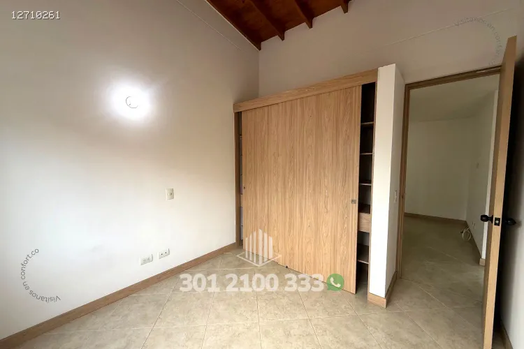 Apartamento de 3 alcobas en arriendo en Castropol, Medellín, 110 m² · foto 23 de 24