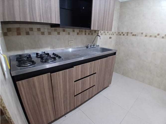 Apartamento de 3 alcobas en arriendo en Belén San Bernardo, Medellín, 75 m² · foto 2 de 10