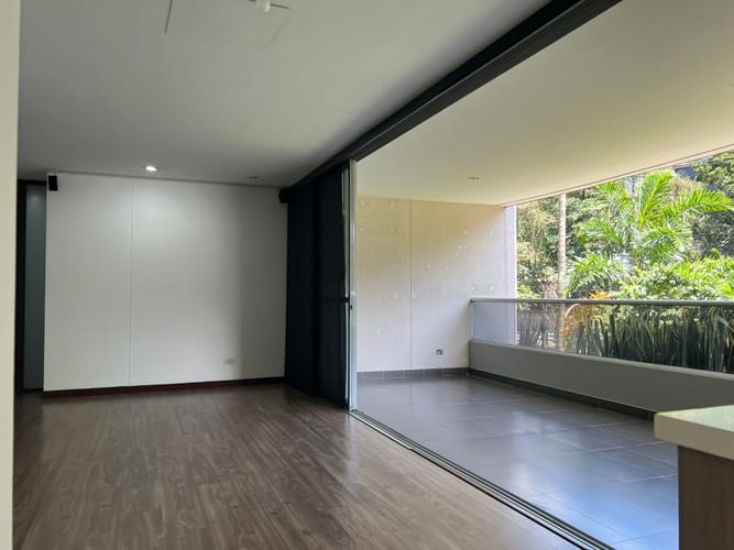 Apartamento de 3 alcobas en arriendo en El Diamante 2, Envigado, 120 m² · foto 2 de 18