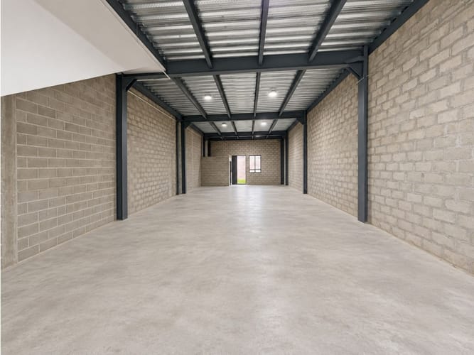 Bodega en arriendo en Zona Centro, Envigado, 300 m² · foto 6 de 14