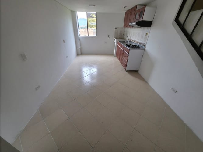 Apartamento de 2 alcobas en arriendo en Miraflores, Medellín, 68 m² · foto 3 de 16