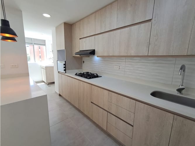 Apartamento de 3 alcobas en arriendo en Fabricato, Bello, 95 m² · foto 2 de 19