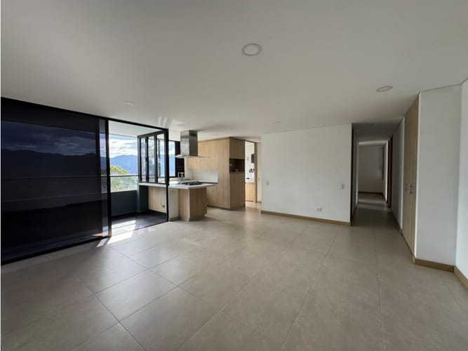 Apartamento de 3 alcobas en arriendo en Las Palmas, Medellín, 100 m² · foto 2 de 20