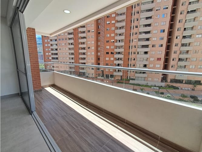 Apartamento de 3 alcobas en arriendo en Fabricato, Bello, 95 m² · foto 16 de 19