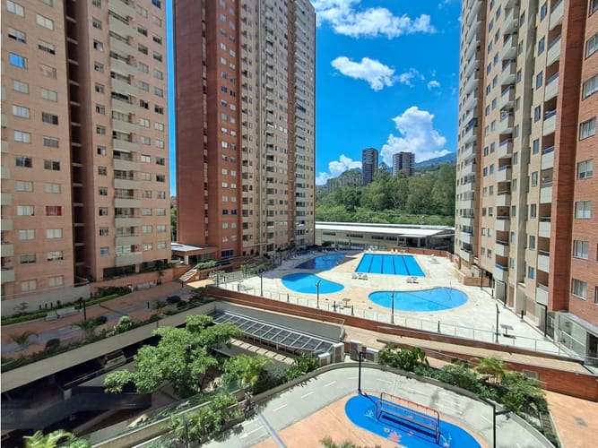Apartamento de 3 alcobas en arriendo en Fabricato, Bello, 95 m² · foto 17 de 19