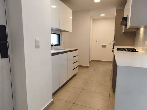 Apartamento de 3 alcobas en arriendo en Castropol, Medellín, 107 m² · foto 3 de 22