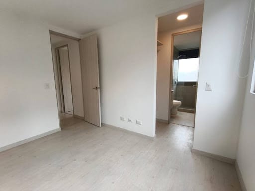 Apartamento de 3 alcobas en arriendo en Castropol, Medellín, 107 m² · foto 8 de 22